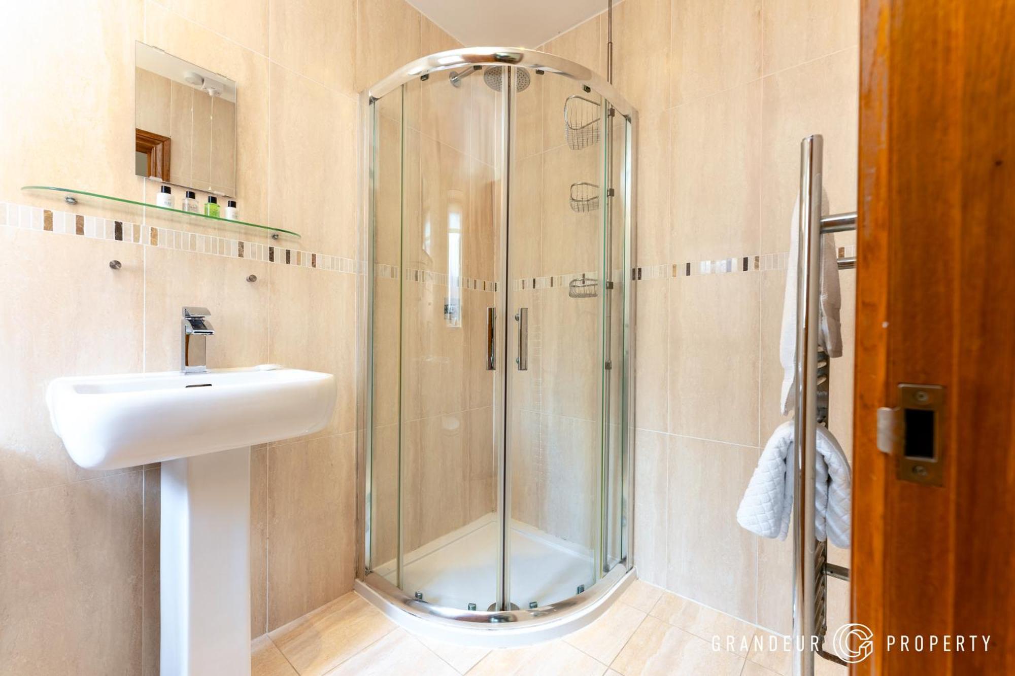 Bracken Bliss By Grandeur Property Ferndown Extérieur photo